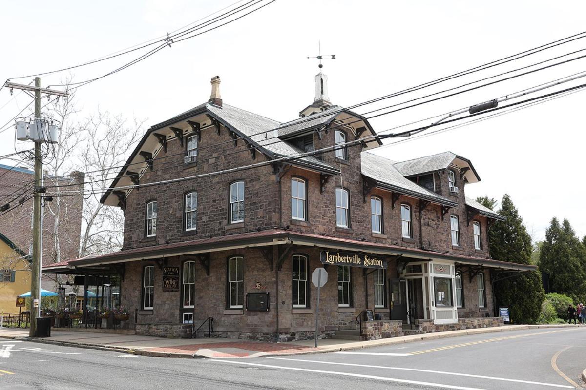 Lambertville Station Inn Eksteriør bilde